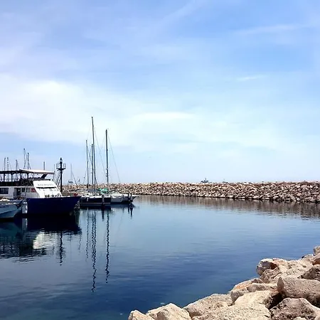 Διαμέρισμα Alex *