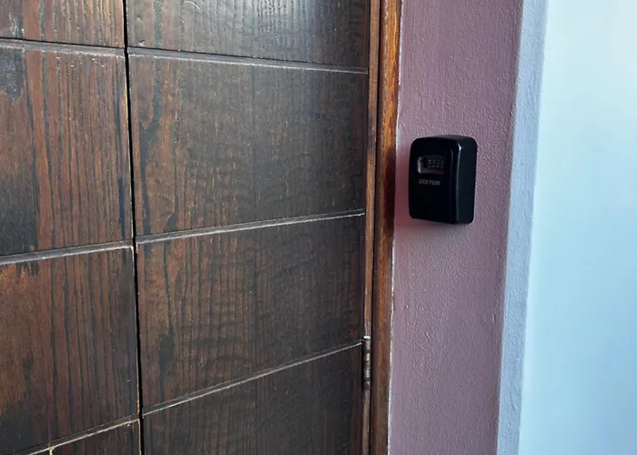 アパート Alex ラルナカ