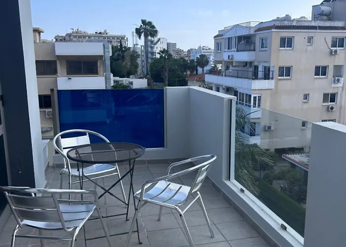 亚历克斯公寓 公寓 *